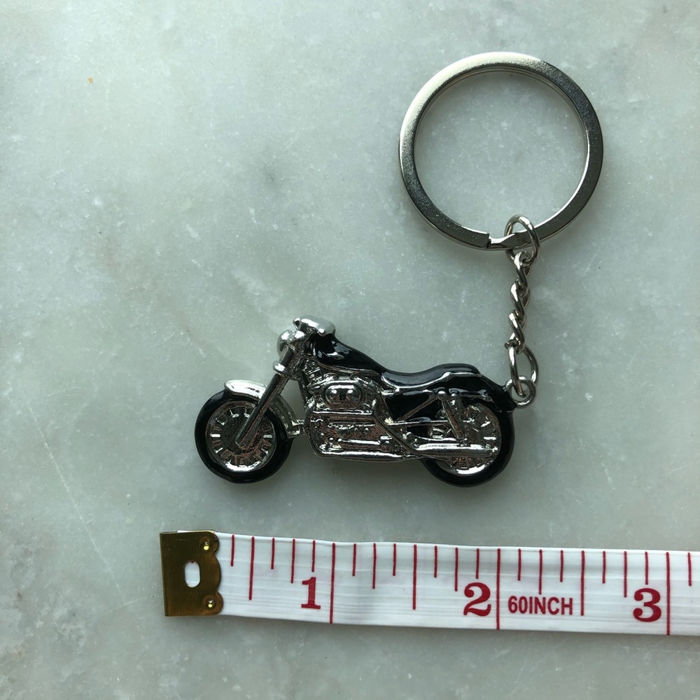 Motorcycle Silver Keychain - Picture 4 of 4